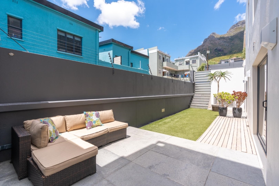 To Let 2 Bedroom Property for Rent in Vredehoek Western Cape